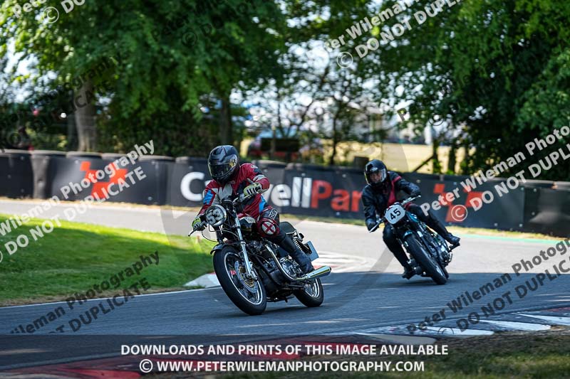 cadwell park;cadwell park photographs;cadwell trackday photographs;enduro digital images;event digital images;eventdigitalimages;peter wileman photography;racing digital images;trackday digital images;trackday photos